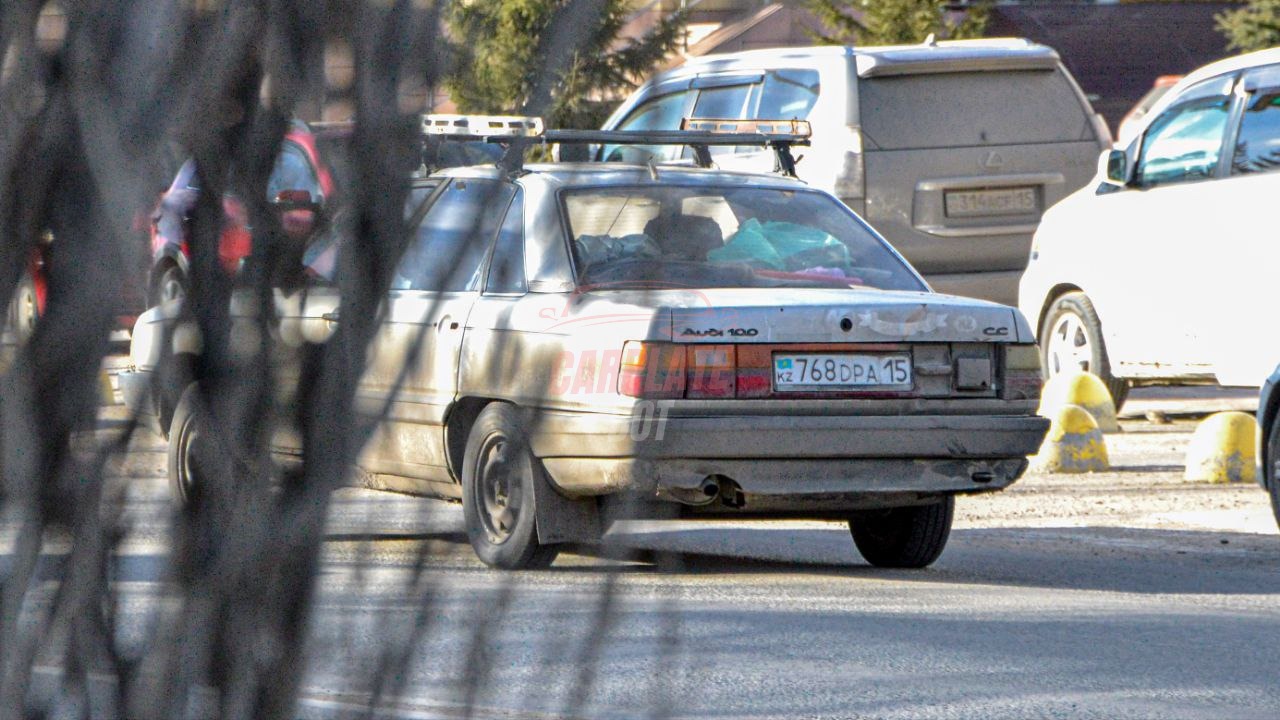 Audi 100