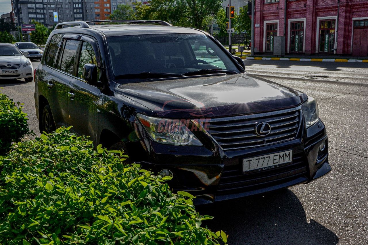 Lexus LX