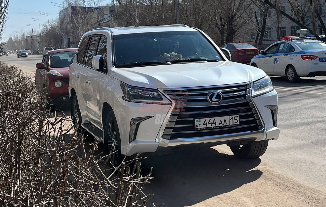 Lexus LX