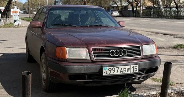Audi 100