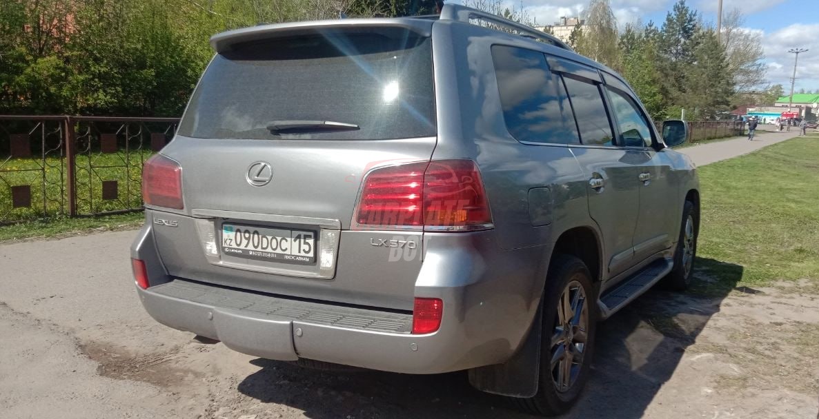 Lexus LX