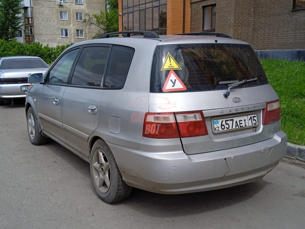 Kia Carens