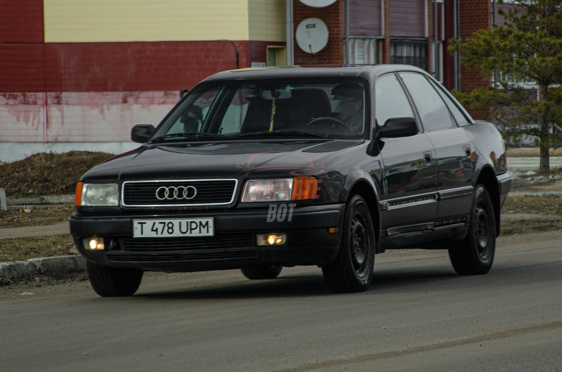 Audi 100