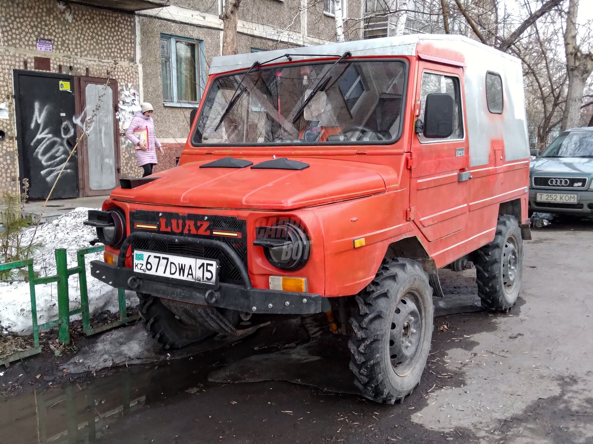 ЛуАЗ 967