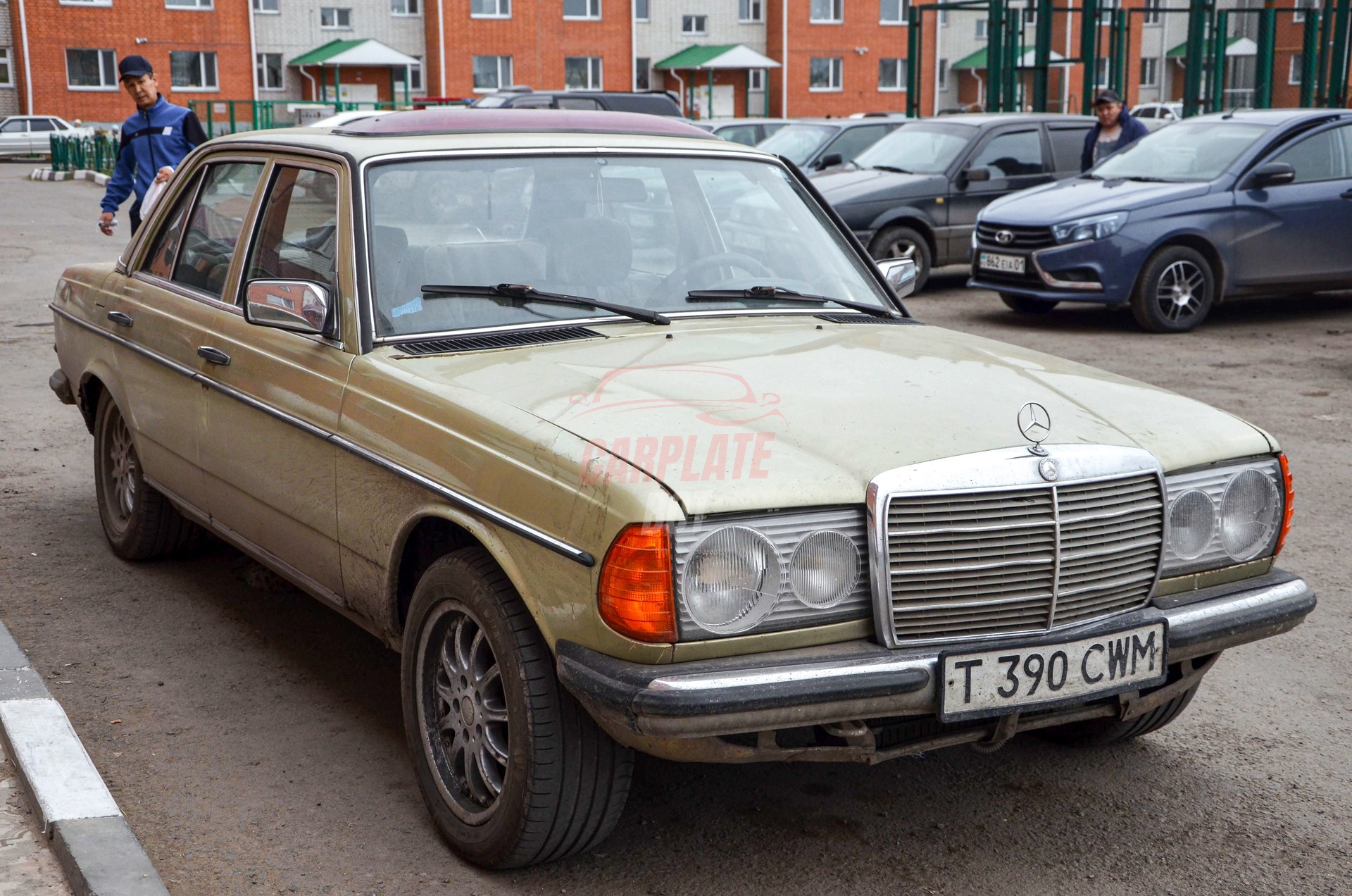 Mercedes-Benz W123