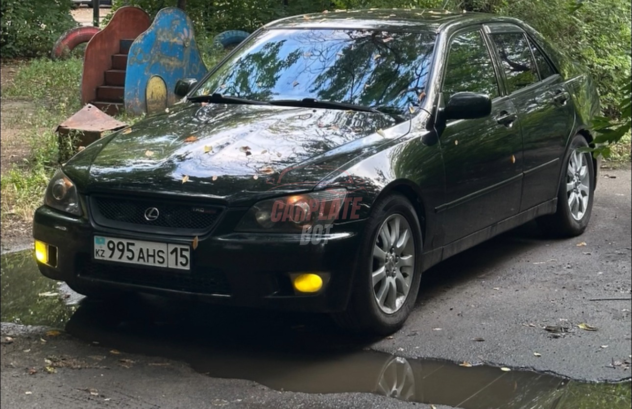 Lexus IS
