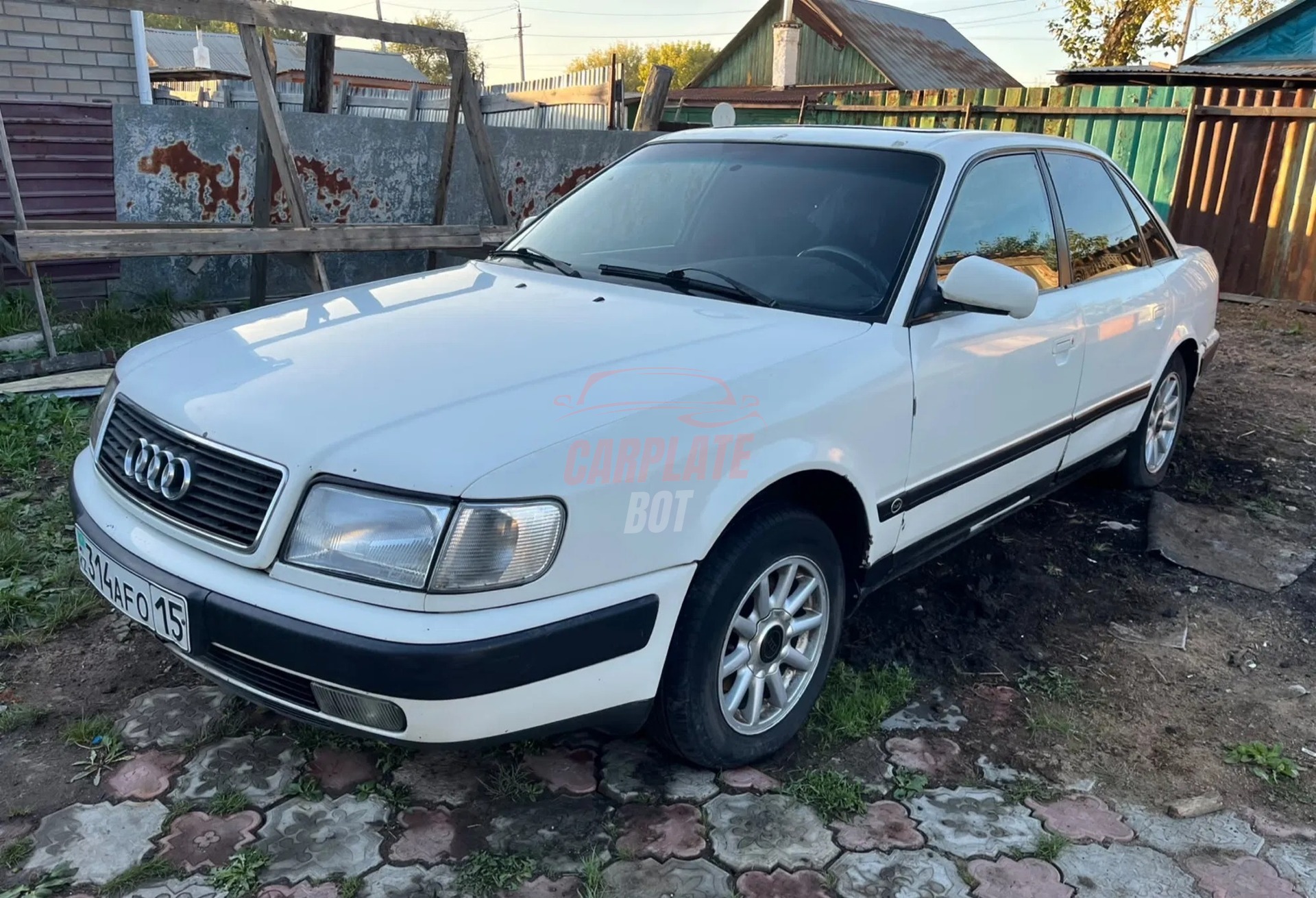 Audi 100